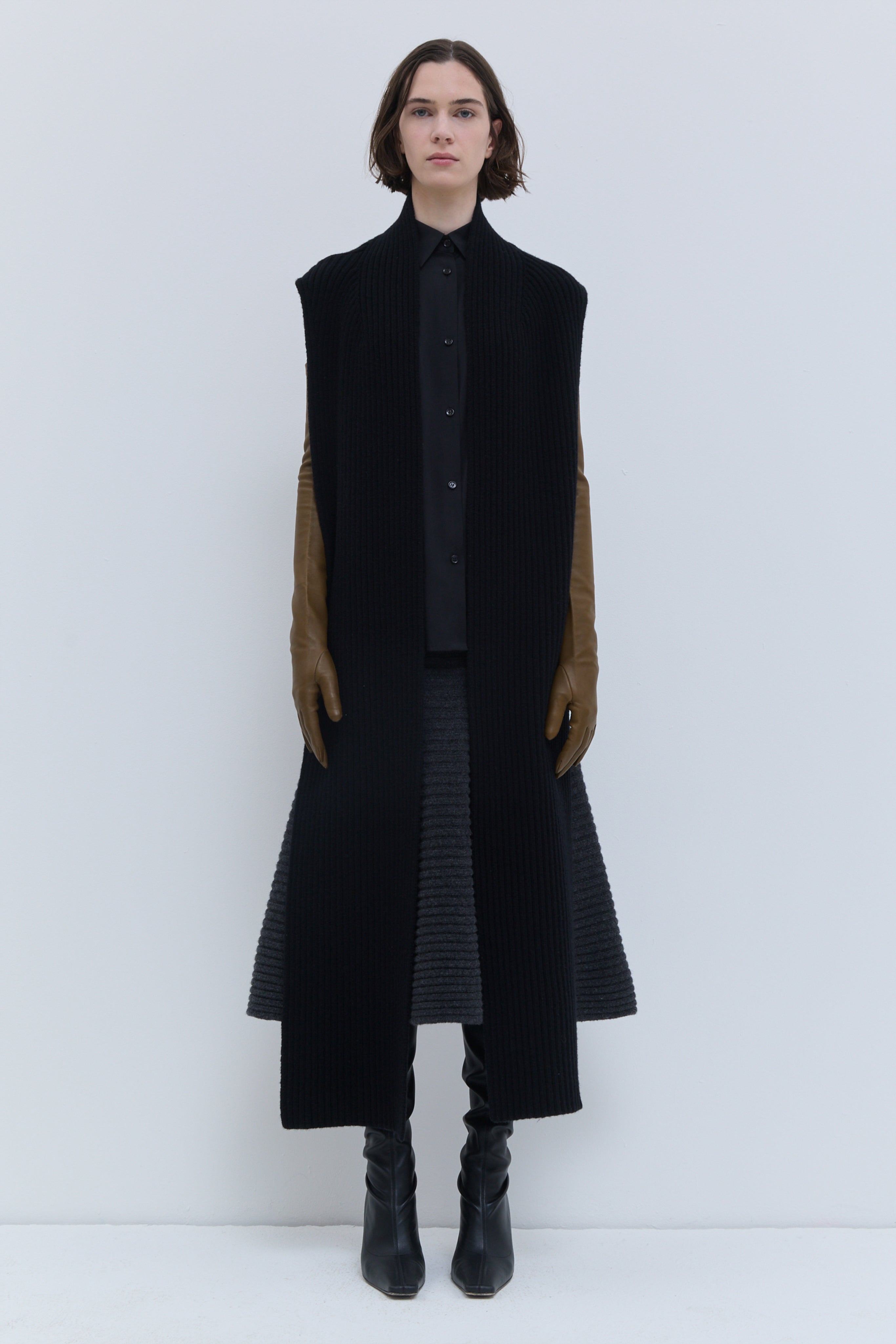 Christian Wijnants Kadija black ribbed knit scarf with shawl collar