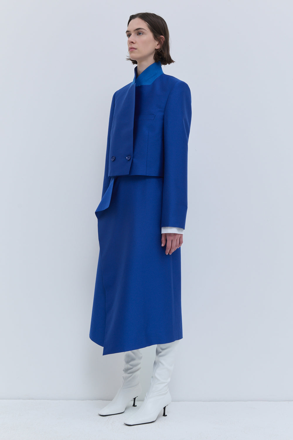 Javas tailored jacket in deep blue front view