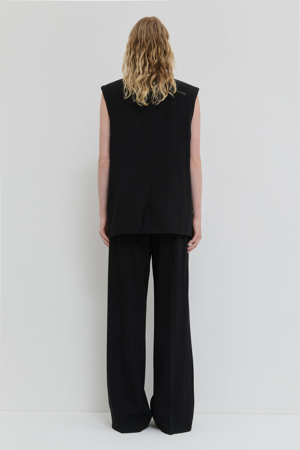 Judrio Sleeveless Blazer