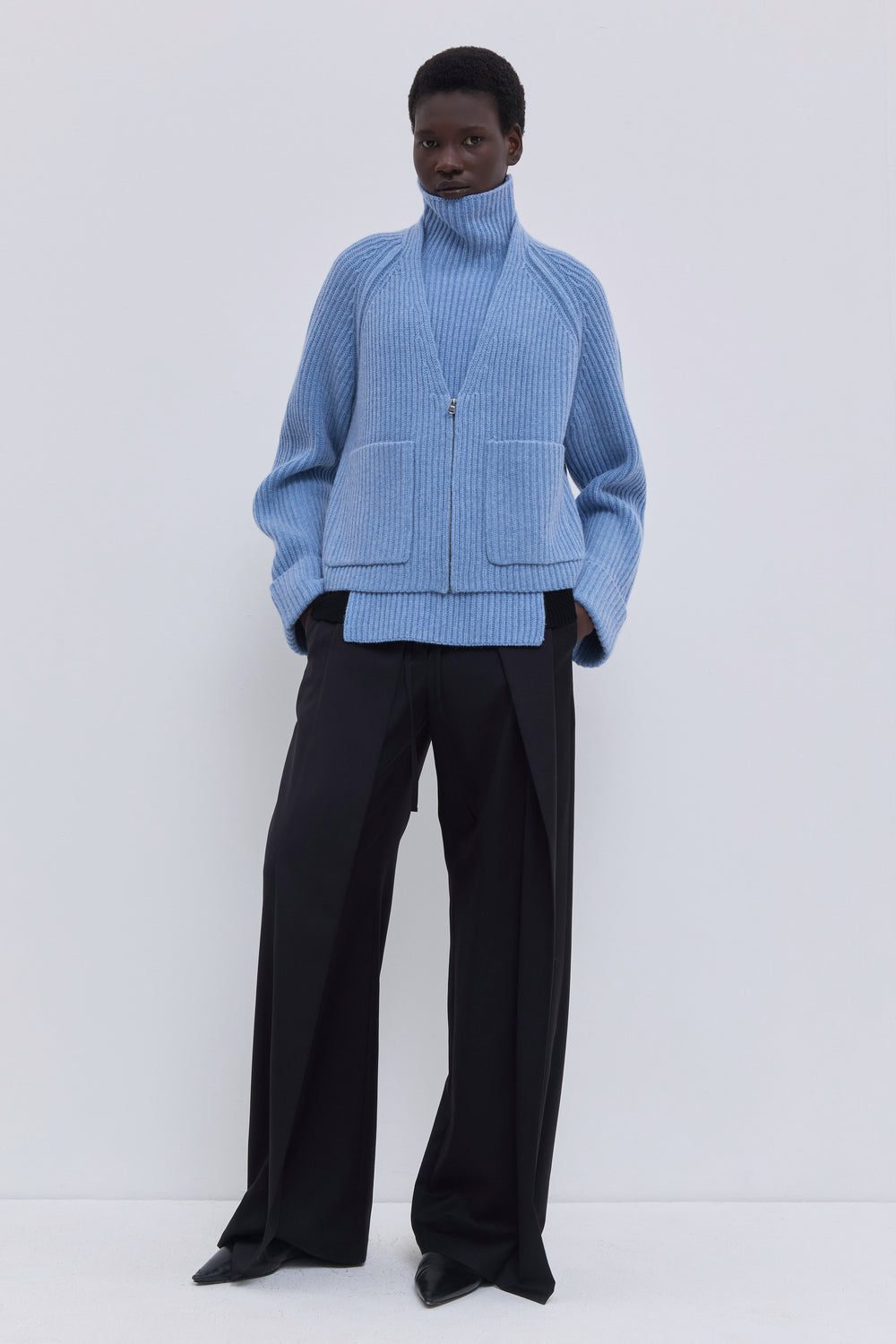 Kavari Ribbed Zip Cardigan