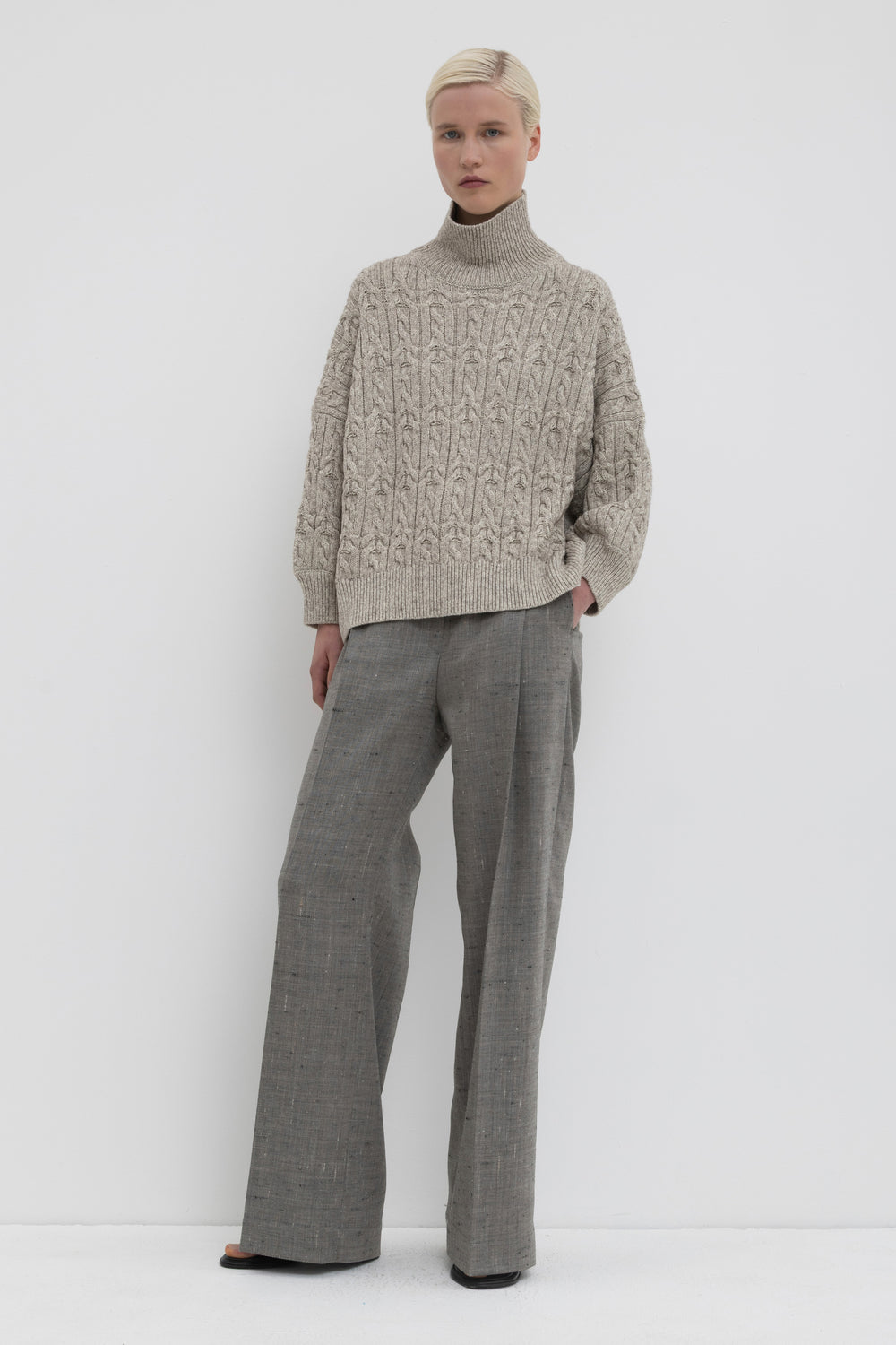 Kwisis Turtleneck Top