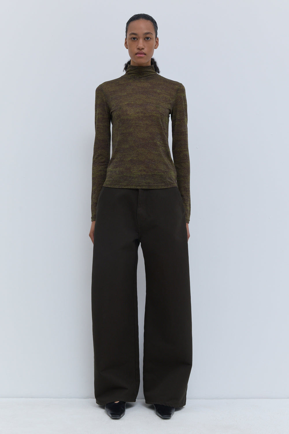 Dark forest wide-leg denim pants for women with relaxed fit front view christian wijnants