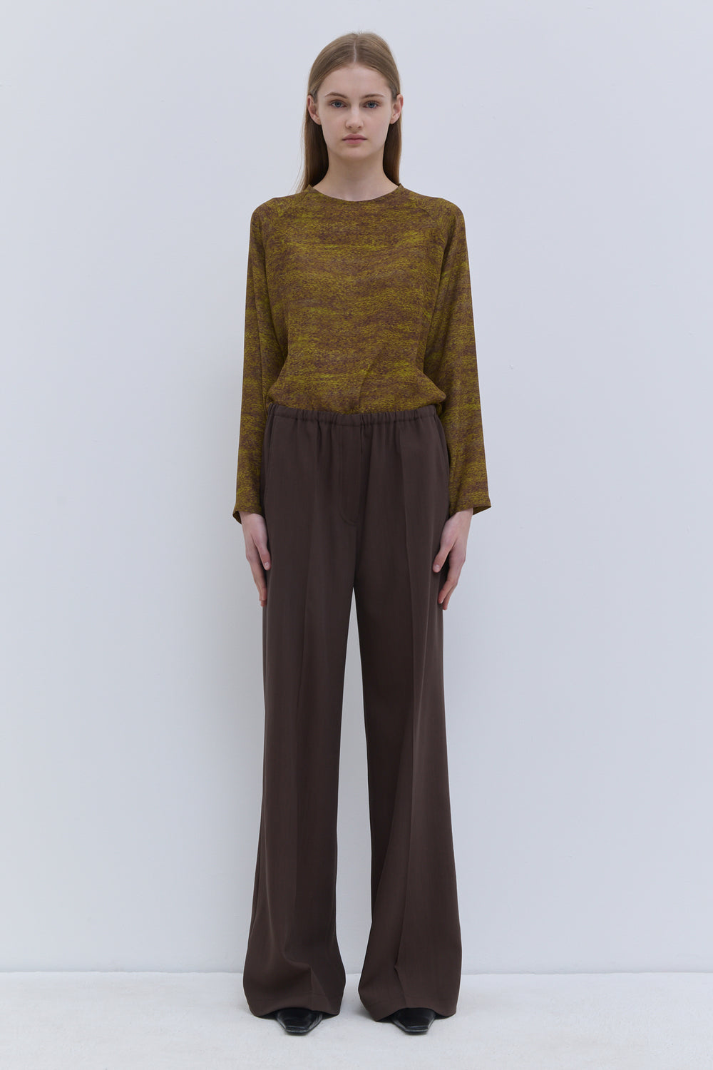 Christian Wijnants Pune chestnut virgin wool straight-leg trousers with elasticated waistband, front view