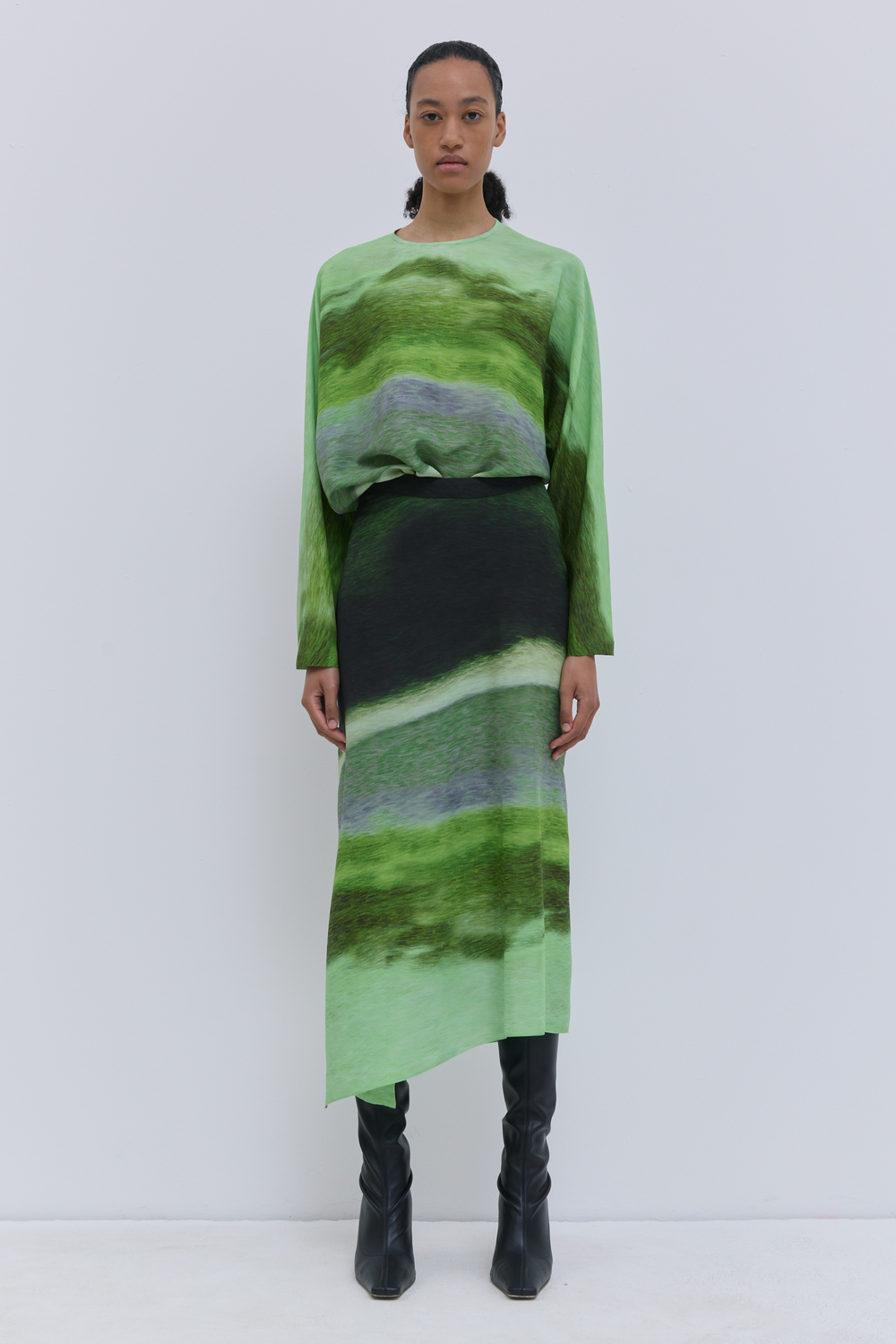 Long fluid silk skirt with Tropical Storm print