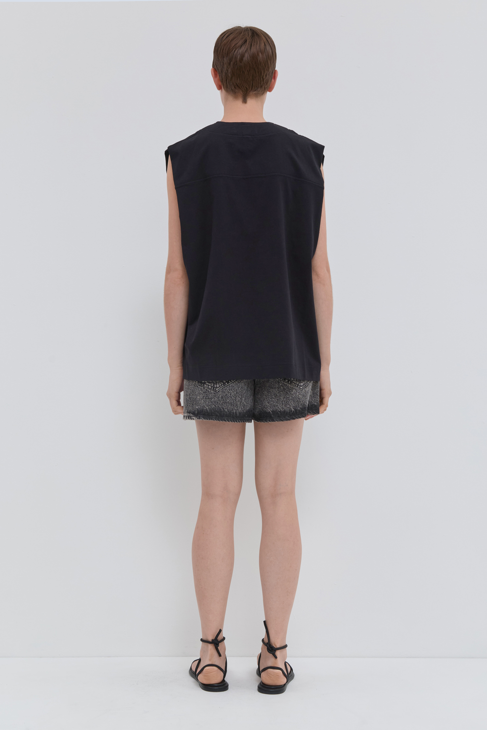 Tawe V-Neck T-Shirt