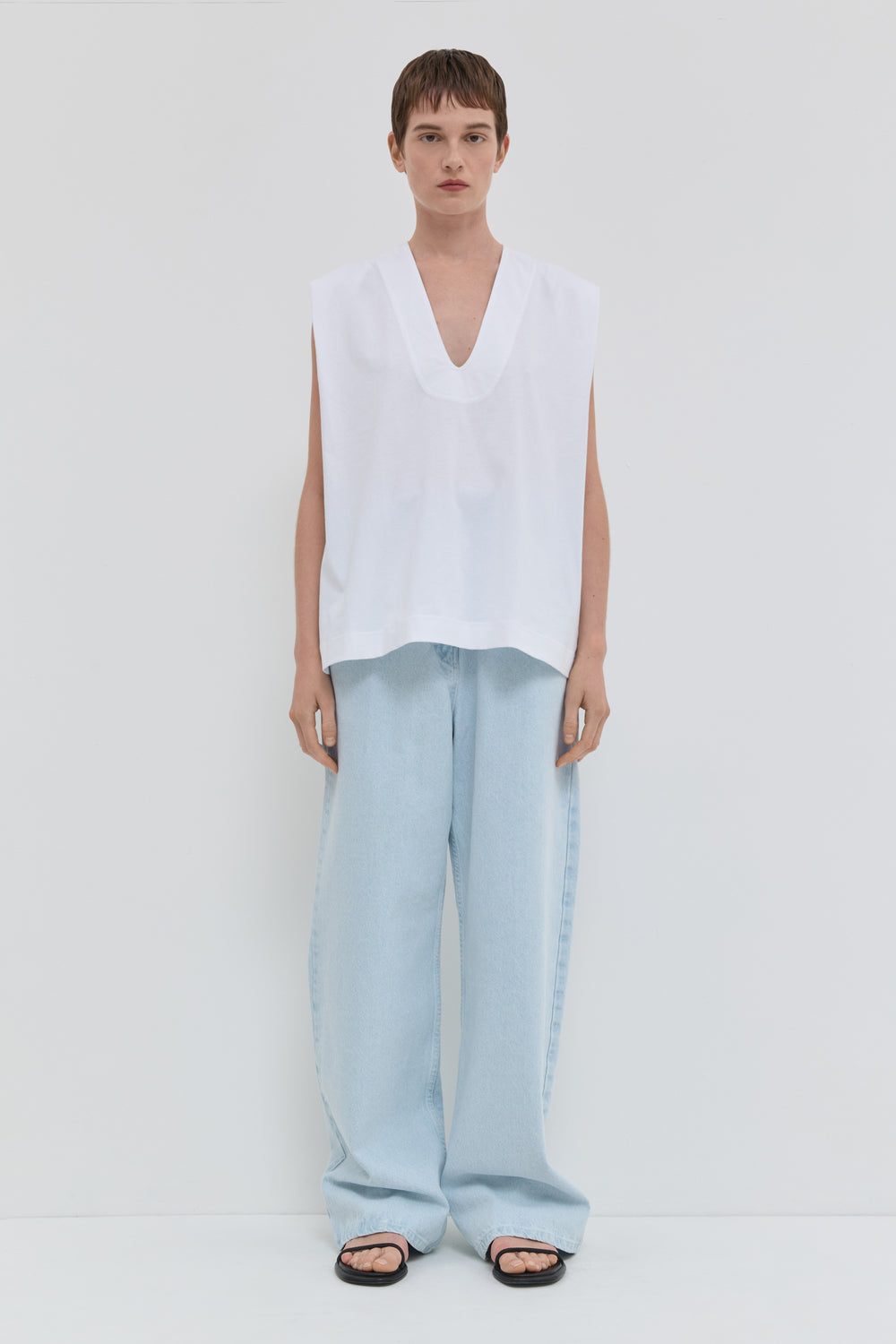 Tawe V-Neck T-Shirt