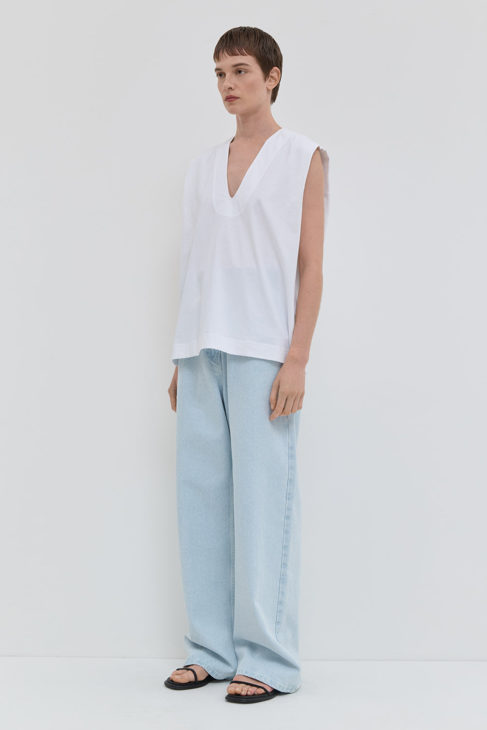 Tawe V-Neck T-Shirt
