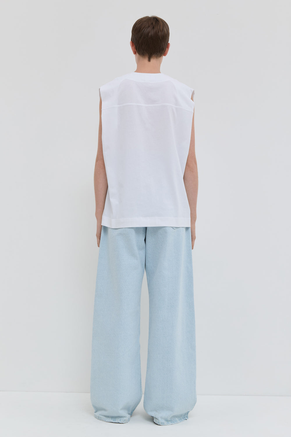 Tawe V-Neck T-Shirt