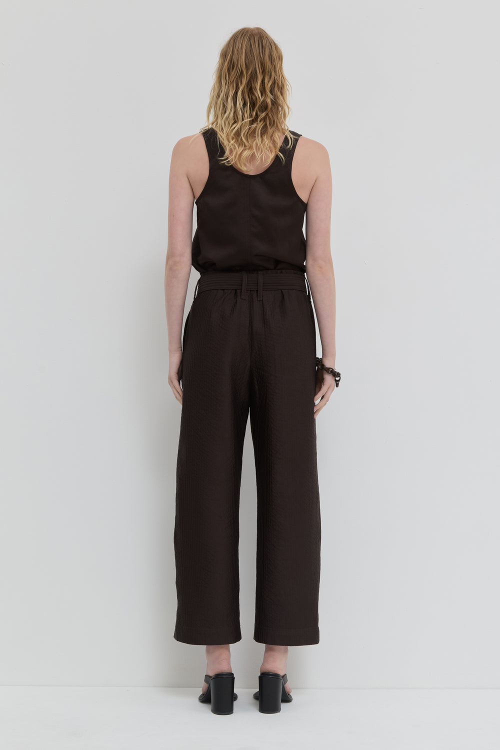 Chocolate V-neck top in viscose linen blend with side panels